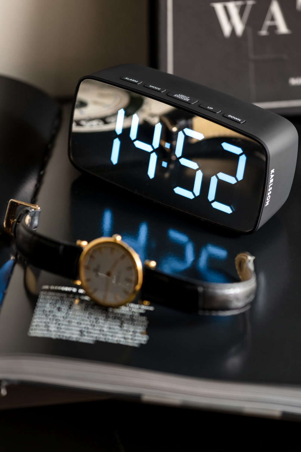 Wecker Silver Mirror LED von Karlsson